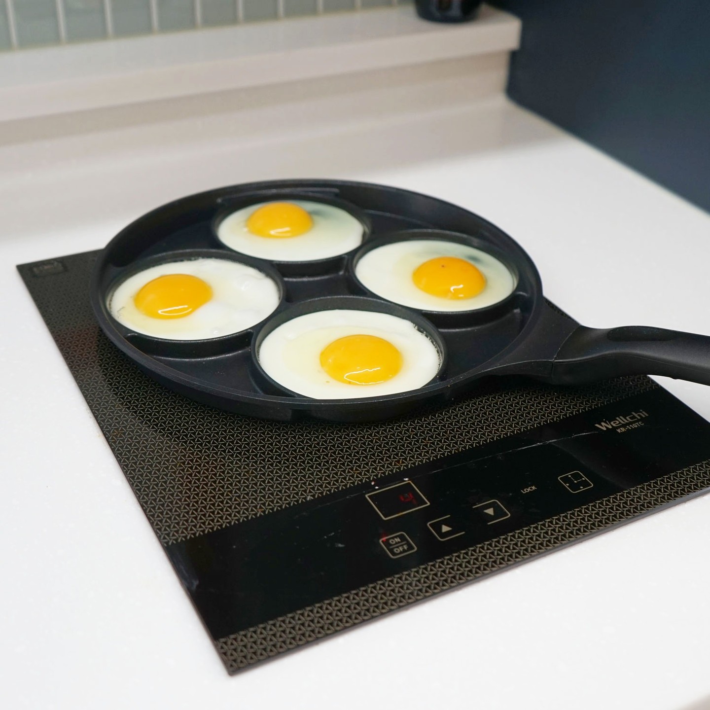 (Four Seasons) 4-Hole Egg Pan – Induction Compatible