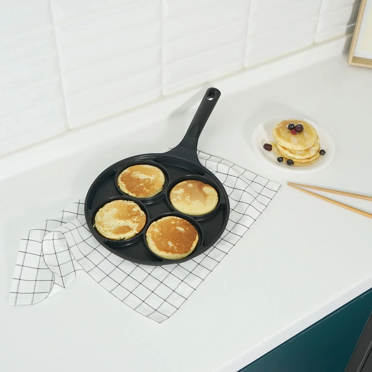 Four Seasons 4-Hole Egg Pan – Induction Compatible
