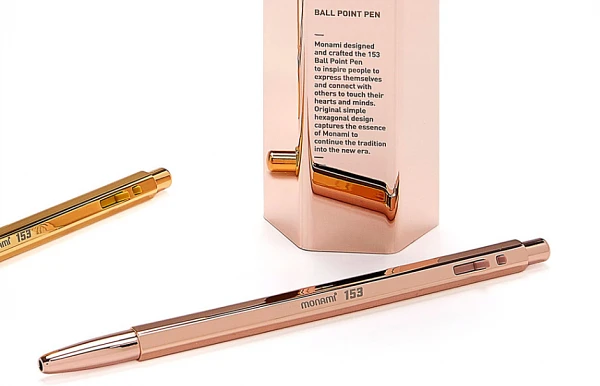 Monami 153 Gold 0.7mm pen