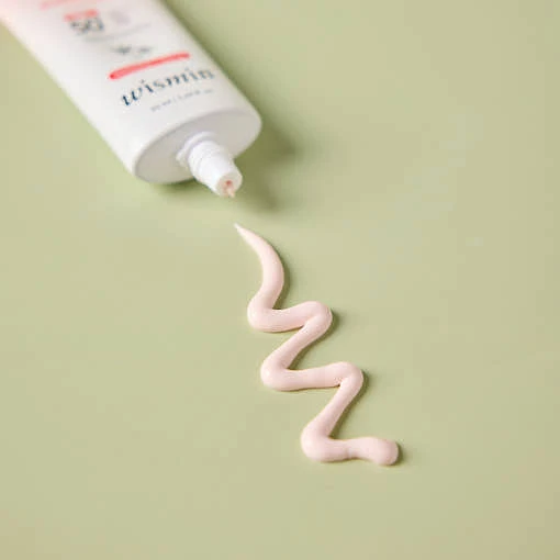 WISMIN Cotton Fruit Water Hawaiian Sun Cream 50ml